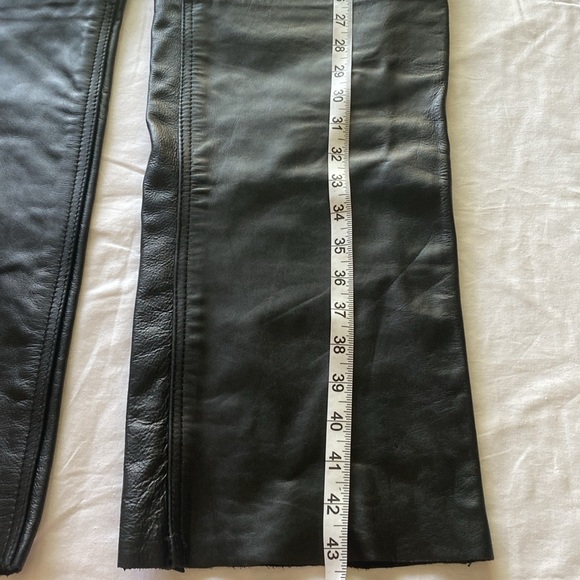 Men's Black Rocker Leather Pants - Picture 13 of 15